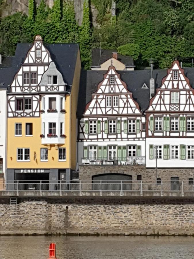 Haus Burgfrieden Cochem Hotel ภายนอก รูปภาพ