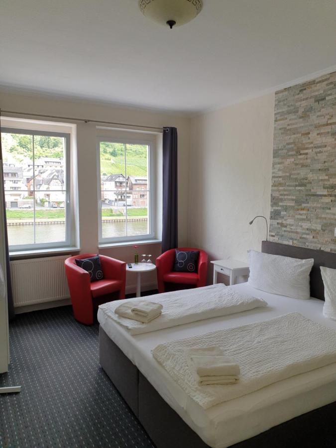 Haus Burgfrieden Cochem Hotel ภายนอก รูปภาพ