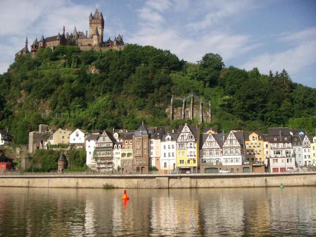 Haus Burgfrieden Cochem Hotel ภายนอก รูปภาพ